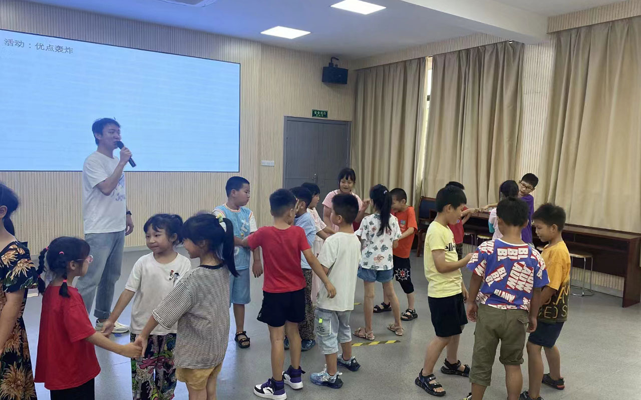 米易龙观乡中心学校